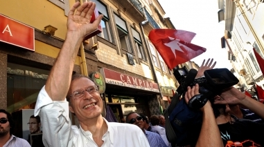 Campanha de Francisco Lou&ccedil;&atilde; chega a Beja... de comboio