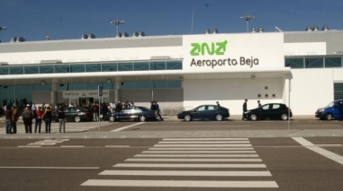 Estudo vai tra&ccedil;ar perfil dos turistas que utilizam aeroporto de Beja