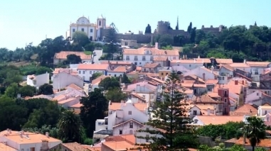 Alunos de Cercal do Alentejo exp&otilde;em esculturas em Santiago do Cac&eacute;m