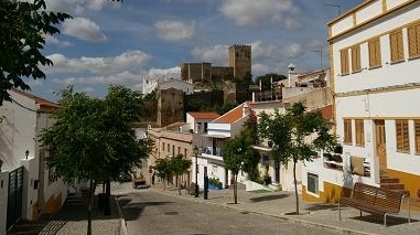 Biblioteca de M&eacute;rtola “regressa a casa" depois de obras de 450 mil euros