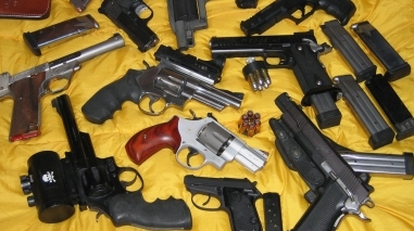 GNR det&eacute;m suspeitos de tr&aacute;fico de armas e falsifica&ccedil;&atilde;o de documentos no distrito de Beja