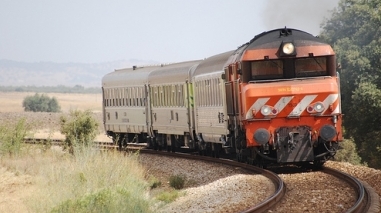 Movimento "Beja Merece" recebe garantia de estudo sobre electrificação da ferrovia até Beja