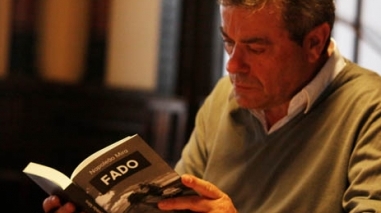 Napole&atilde;o Mira apresenta "Fado" na Biblioteca Municipal de Aljustrel