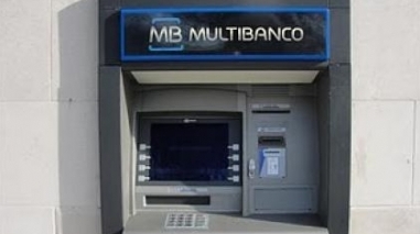Caixa multibanco assaltada em Santiago do Cac&eacute;m com explosivos