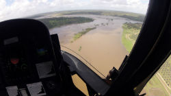 Helicóptero resgatou homem