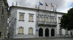 PS apresenta 10 propostas
