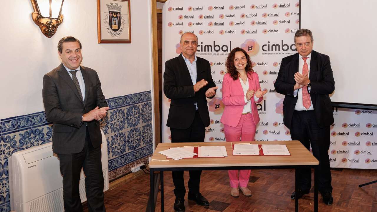 CIMBAL assina protocolo com Câmara de Comércio Luso-Mexicana