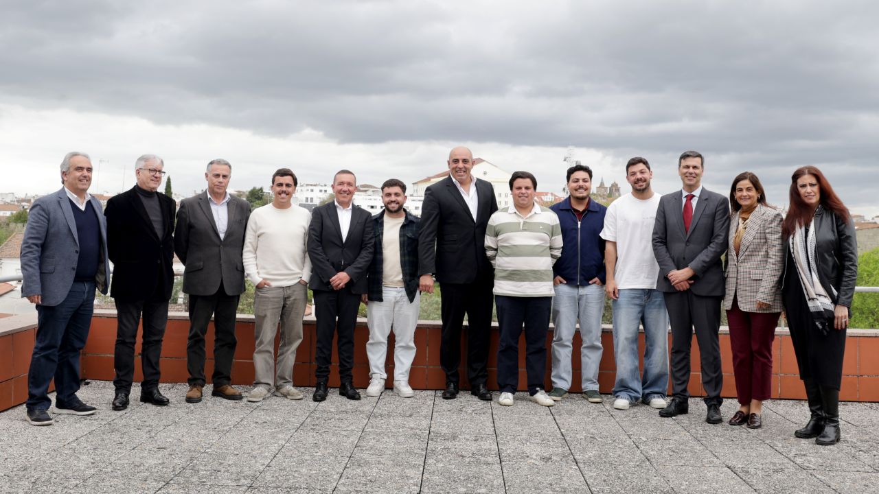 CCDR do Alentejo atribui votou de louvor aos Bandidos do Cante