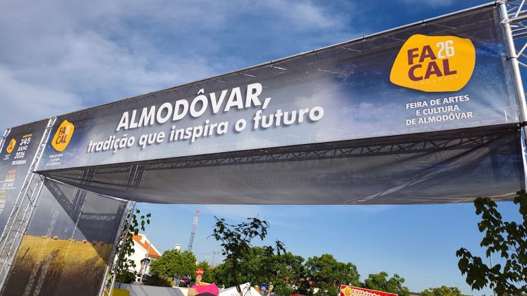 Almodôvar - FACAL 2026 (pórtico)