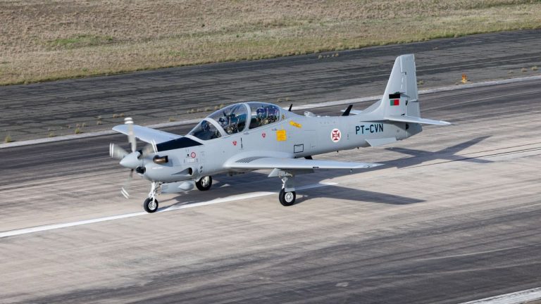 BA 11 - aviões Super Tucanos