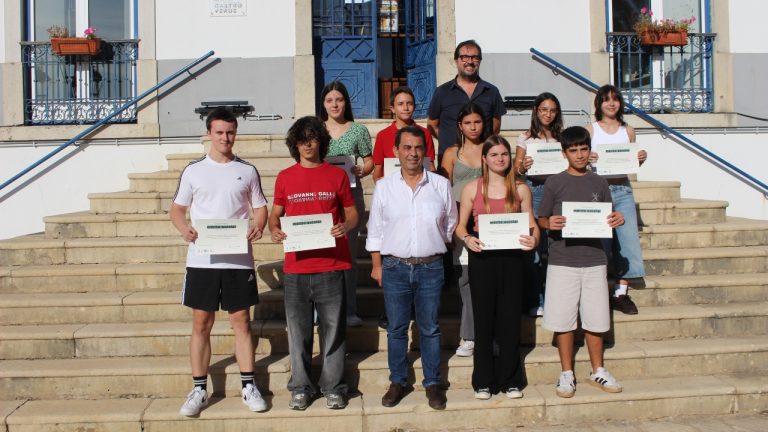 Câmara de Castro Verde - Prémios de Mérito Escolar 24-25