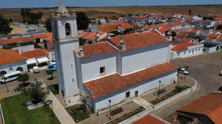 Entradas - Igreja Matriz (telhado)