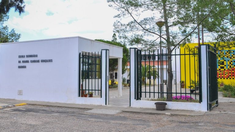 Vista da entrada da Escola Secundaria de Odemira Dr. Manuel Candeias