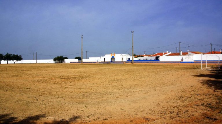 Panóias - campo de futebol