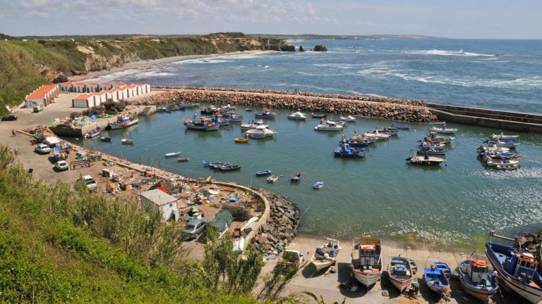 Vista do Portinho de Pesca o canal